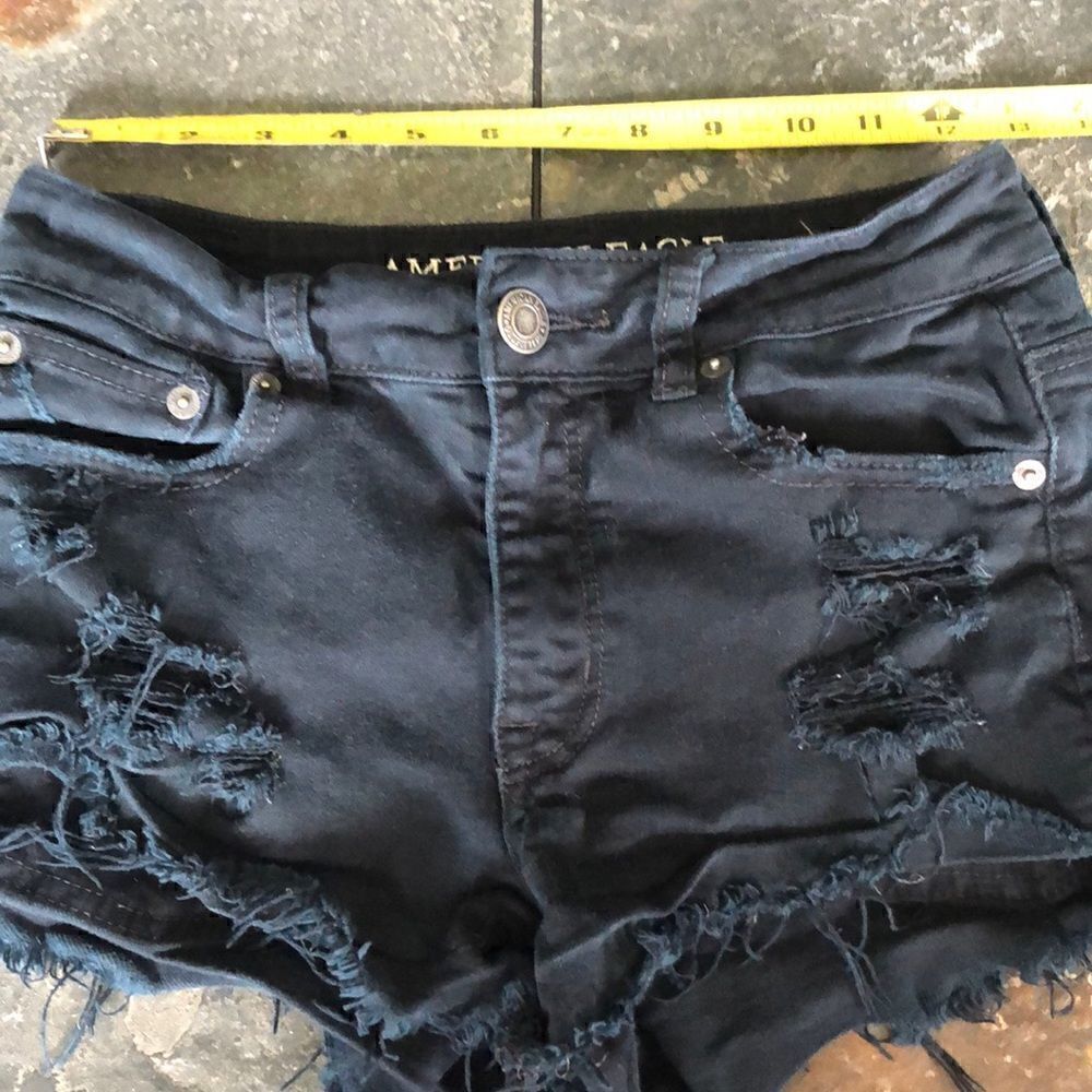 American Eagle Outfitters black distressed shorts women’s size 2